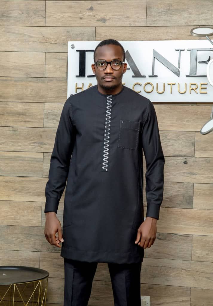 Ensemble noir, broderie argent